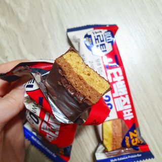 이지프로틴바 3종x각 2ea (고단백질바, 멀티단백질바, 식물성단백질바) — 4점을 준 리뷰어가 2024년 3월 올린 사용 사진