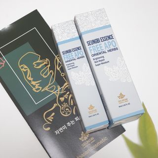 조아산코스메틱 승비 에센스 프리아포 오리엔탈 허브 크림 + 승비 에센스 프리아포 오리엔탈 허브 스킨 SET — 4점을 준 리뷰어가 2022년 5월 올린 사용 사진