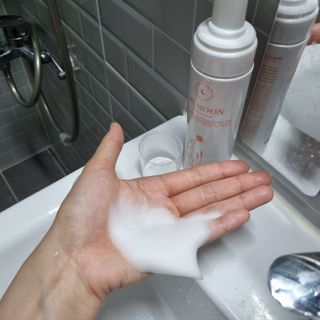 MF프리 [닥터문] 유산균 락토케어 질경초 여성청결제 200ml (폼타입) — 5점을 준 리뷰어가 2022년 6월 올린 사용 사진