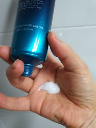 헤어플러스 단백질탈모샴푸 500ml+단백질본드앰플 145ml — 4점을 준 리뷰어가 2021년 6월 올린 사용 사진