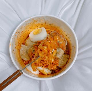 굽네몰 [굽네] 소스가 맛있는 닭가슴살 한입 볼 2종 8팩 — 5점을 준 리뷰어가 2021년 3월 올린 사용 사진