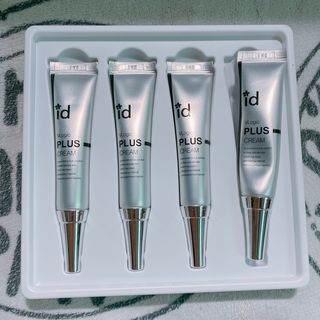 아이디플라코스메틱 아이디 브이로직 플러스 크림 15ml X 4EA — 4.5점을 준 리뷰어가 2022년 1월 올린 사용 사진