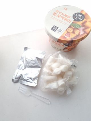 프리 [요리궁리] 타입 B (매콤,치즈,매콤까르보) 꽃떡볶이 6개입 세트 — 5점을 준 리뷰어가 2024년 12월 올린 사용 사진