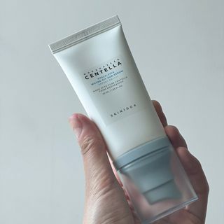 [스킨1004] 마다가스카르 센텔라 히알루-시카 워터핏 선세럼 50ml — 4.5점을 준 리뷰어가 2024년 5월 올린 사용 사진