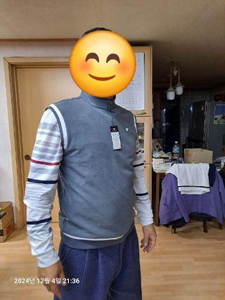 다운블로우 여자 골프웨어 기능성 여름 냉감 쿨링 필드룩 골프 티셔츠 이너웨어 DB 3001W (화이트) — 5점을 준 리뷰어가 2024년 12월 올린 사용 사진