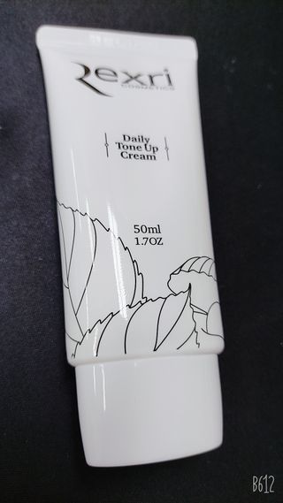 렉스리 데일리 톤업 크림 Rexri Daily Tone Up Cream — 4점을 준 리뷰어가 2022년 8월 올린 사용 사진
