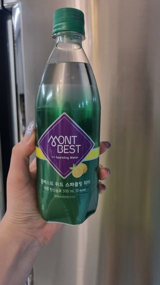 몽베스트 Montbest with Sparkling water Lemon OR Lime 20병(랜덤) — 5점을 준 리뷰어가 2022년 12월 올린 사용 사진