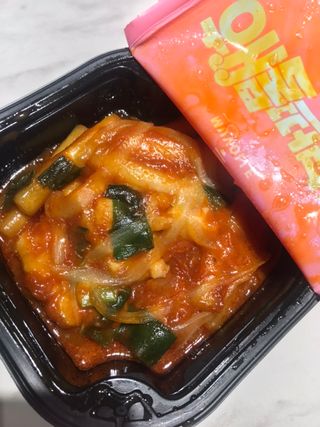 한성기업 무볼레 닭떡볶이+해물떡볶이 2종 세트 — 5점을 준 리뷰어가 2021년 10월 올린 사용 사진