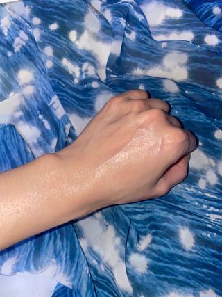 아이레시피 마일드시카 브라이트닝 업 선스크린 SPF50+ PA++++ — 3.5점을 준 리뷰어가 2023년 6월 올린 사용 사진