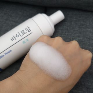 [바이로담] 저자극 약산성버블 폼 폼클렌징 150ml — 5점을 준 리뷰어가 2021년 3월 올린 사용 사진