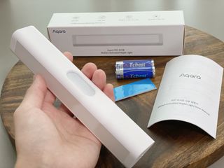 아카라 어두울 때만 켜지는 스마트 무선 센서등 — 5점을 준 리뷰어가 2021년 10월 올린 사용 사진