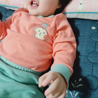 유비맘 캔디팡팡 내의/내복 상하 세트 — 5점을 준 리뷰어가 2021년 3월 올린 사용 사진
