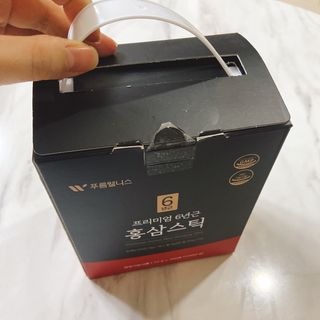 [푸름웰니스] 프리미엄 6년근 홍삼스틱 3mg x 100포 — 5점을 준 리뷰어가 2022년 4월 올린 사용 사진