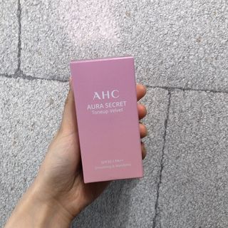 AHC 아우라 시크릿 톤업 벨벳 — 4점을 준 리뷰어가 2021년 4월 올린 사용 사진