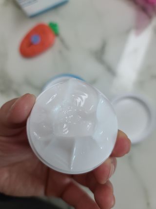Dr.느루벗 느루벗 모이스쳐 24 크림 — 5점을 준 리뷰어가 2021년 2월 올린 사용 사진