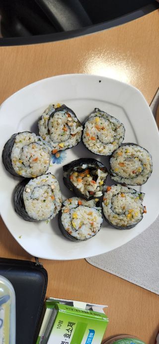 해풀잎 누구나 김밥*1ea [(혼합야채 35g *1ea,  김밥김 (5g, 5ea),  양념간장 (6g, 5ea), 참기름(5g, 2ea)] — 5점을 준 리뷰어가 2022년 7월 올린 사용 사진