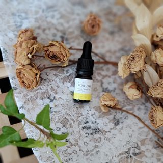 라라로즈데이 시즌2 천연 아로마오일 Y존 케어 속옷향수 이너퍼퓸 5ml  여성의 자존감을 UP시키자 — 5점을 준 리뷰어가 2021년 9월 올린 사용 사진