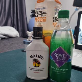 몽베스트 Montbest with Sparkling water Plain 20병 — 5점을 준 리뷰어가 2021년 11월 올린 사용 사진