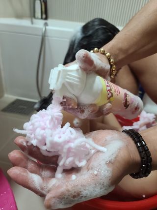 주식회사 권브라더스 [권브라더스] 목욕놀이 필수템, 핑키공주 유아버블클렌저 300ml 대용량 몽글몽글 구름 속 딸기향 — 5점을 준 리뷰어가 2022년 1월 올린 사용 사진