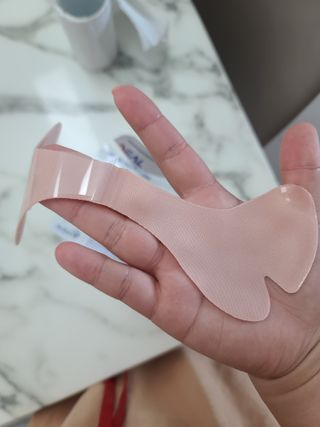 건강누리인터내셔날 닐 하이드로겔 스킨 프로텍터 골프패치 [1BOX=5매입] — 4.5점을 준 리뷰어가 2022년 7월 올린 사용 사진
