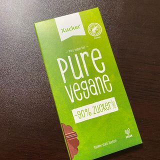 당류2g 자일리톨로 단맛을낸 슈카 퓨어비건 무설탕초콜릿 Xucker vegan 2개입 — 4점을 준 리뷰어가 2021년 4월 올린 사용 사진