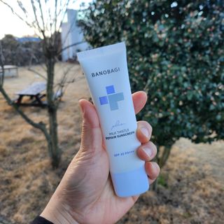 바노바기 코스메틱 바노바기 밀크씨슬 리페어 시카 선스크린 플러스 50ml — 5점을 준 리뷰어가 2023년 2월 올린 사용 사진