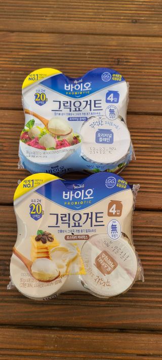 매일바이오 그릭요거트 오리지널 플레인 4개, 로스터리 커피믹스 4개 — 5점을 준 리뷰어가 2021년 12월 올린 사용 사진