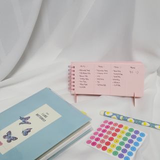 리훈 언더모니터 위클리 플래너 + 다정한 스티커 8mm 원형 칼라 얼굴 표정 1장 — 5점을 준 리뷰어가 2022년 3월 올린 사용 사진