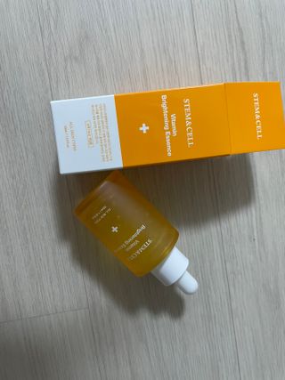체르엠 스템앤셀 비타민 브라이트닝 에센스 30ml 1개 — 5점을 준 리뷰어가 2021년 12월 올린 사용 사진