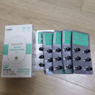 네이처셋 루테인 아스타잔틴 캡슐 1개월분 — 5점을 준 리뷰어가 2021년 7월 올린 사용 사진