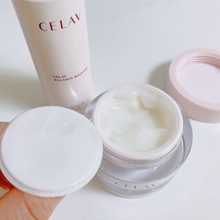 프리마인 바르기만 하면 철벽 스킨케어+24시간 마스크팩 효과. 셀라브 리제너레이팅 시스템 부스터+크림 세트 — 5점을 준 리뷰어가 2023년 6월 올린 사용 사진