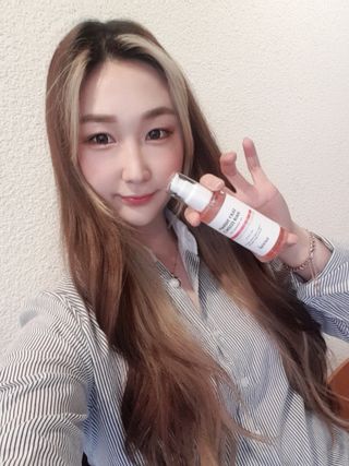 썸헤어 / SUMHAIR 썸헤어 실키 테라피 헤어 에센스 — 5점을 준 리뷰어가 2021년 4월 올린 사용 사진