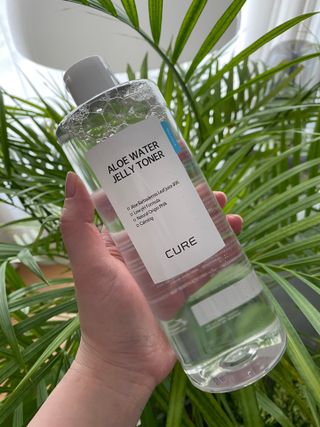 김정문알로에 큐어 큐어 알로에 워터 젤리 토너 500ml — 5점을 준 리뷰어가 2021년 4월 올린 사용 사진