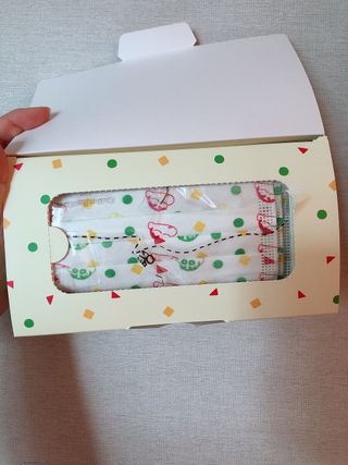 [숨그림] 덴탈마스크 짱구 우리아이 그리고 내가 쓰는 믿을수있는 케릭터 마스크 — 3.5점을 준 리뷰어가 2021년 10월 올린 사용 사진