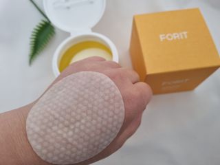 [포잇] 카카두허니씨 미백 톤업패드 190ml 60매 *1개 — 5점을 준 리뷰어가 2023년 1월 올린 사용 사진