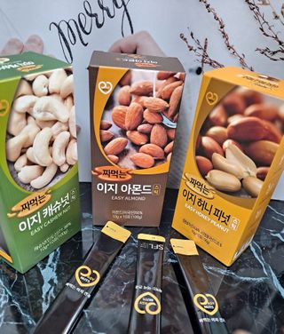 짜먹는 이지견과 짜먹는 이지아몬드, 짜먹는 이지허니피넛, 짜먹는 이지캐슈넛 각 10g X  10포 — 5점을 준 리뷰어가 2021년 3월 올린 사용 사진
