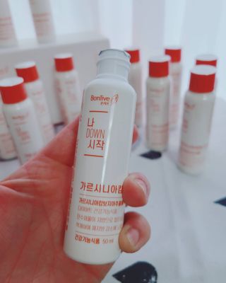 12월 15일 출시, 건강기능식품 브랜드 본리브 나 다운 시작 제품 3종 — 5점을 준 리뷰어가 2021년 2월 올린 사용 사진