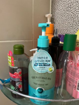 벨먼 내추럴스파 수분광채 스크럽 바디워시 600ml 5종 — 5점을 준 리뷰어가 2022년 5월 올린 사용 사진