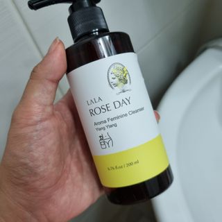 라라로즈데이 시즌2 여성청결제 200ml 아로마 페미민 클렌저, 독일더마인증 — 5점을 준 리뷰어가 2021년 9월 올린 사용 사진