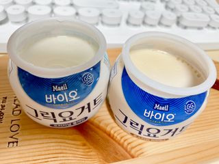 매일바이오 그릭요거트 오리지널 플레인 4개, 로스터리 커피믹스 4개 — 5점을 준 리뷰어가 2021년 12월 올린 사용 사진