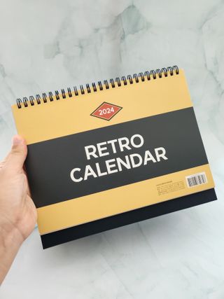리훈 2024년 레트로 달력 벽달력 + 탁상달력 — 5점을 준 리뷰어가 2023년 9월 올린 사용 사진