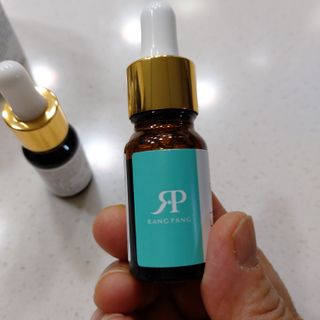 랑팡 EGF+FGF 10ppm 리포좀 앰플 원액 10ml — 3.5점을 준 리뷰어가 2021년 10월 올린 사용 사진