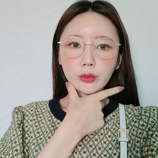 뷰맵  풀티타늄 초경량 9g 모던 판토 YOURS VM1024 SLV — 5점을 준 리뷰어가 2021년 9월 올린 사용 사진