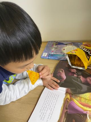 롯데제과 도리토스 양념치킨맛 — 5점을 준 리뷰어가 2021년 4월 올린 사용 사진