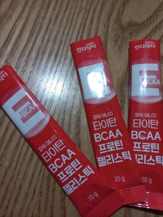 [인디닥터] 타이탄 BCAA 프로틴 젤리스틱 — 5점을 준 리뷰어가 2022년 5월 올린 사용 사진