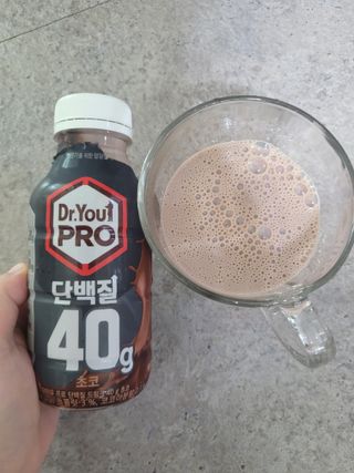 닥터유 프로 단백질 드링크 40g 초코 닥터유 프로 단백질드링크 40g 초코 — 5점을 준 리뷰어가 2024년 9월 올린 사용 사진