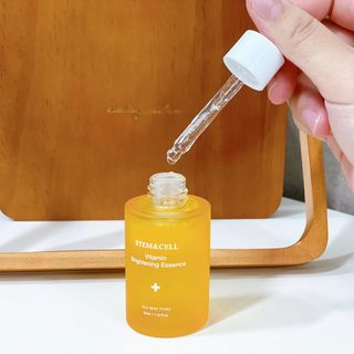 체르엠 스템앤셀 비타민 브라이트닝 에센스 30ml 1개 — 5점을 준 리뷰어가 2021년 10월 올린 사용 사진
