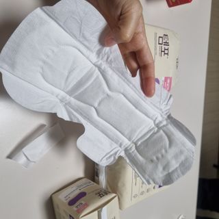 나우[템포] 템포 패드 내추럴 순면 생리대 SET(중형 슬림 + 대형 + 라이너) — 4.5점을 준 리뷰어가 2024년 5월 올린 사용 사진