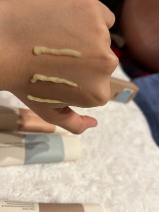 [후르디아] 끈적임 없는 착한성분 비건  핸드크림 3종 — 5점을 준 리뷰어가 2022년 11월 올린 사용 사진