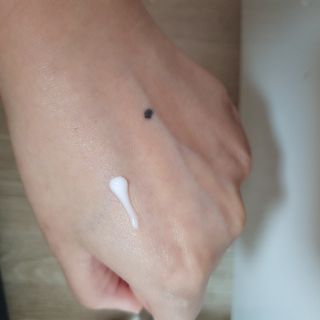 조아산코스메틱 승비 에센스 프리아포 오리엔탈 허브 크림 + 승비 에센스 프리아포 오리엔탈 허브 스킨 SET — 5점을 준 리뷰어가 2022년 5월 올린 사용 사진